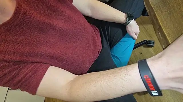 -luckybong- online show from 03/02/26, 11:17