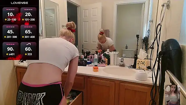 Blondiewithanass online show from 05/05/26, 01:57