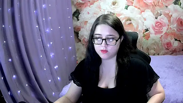 Snapshot of OverseerX chatting on 09/28/25, 08:58 OverseerX online show from 09/28/25, 08:58