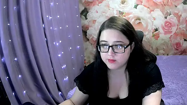 Snapshot of OverseerX chatting on 09/29/25, 07:08 OverseerX online show from 09/29/25, 07:08