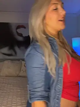 LittleMissEeve online show from 10/19/25, 12:00