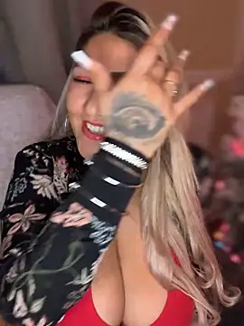 LittleMissEeve online show from 12/04/25, 01:26