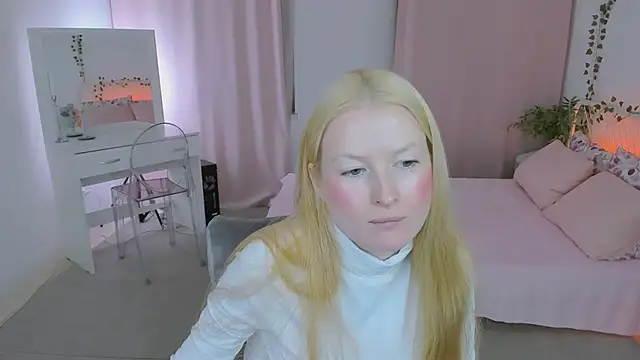 Laly Peach online show from 05/28/26, 08:11