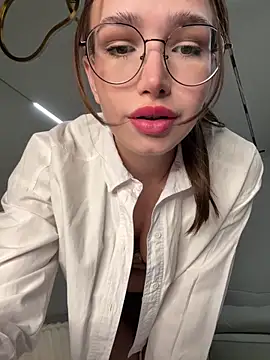 stefannichka online show from 11/17/25, 08:36