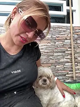 Snapshot of DIANITA_1988 chatting on 01/01/25, 06:49 DIANITA 1988 online show from 01/01/25, 06:49