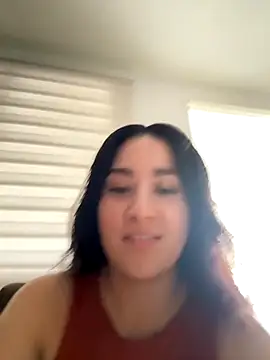 Nina lovi online show from 11/27/25, 08:44