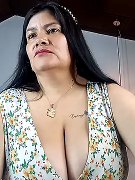 salomexlove 20 online show from 11/30/25, 11:36