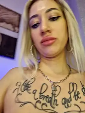 Snapshot of Fuck-Gina chatting on 02/15/25, 03:20 Fuck-Gina online show from 02/15/25, 03:20