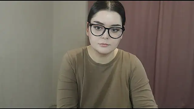 Snapshot of ohhhMie chatting on 03/01/25, 05:38 ohhhMie online show from 03/01/25, 05:38