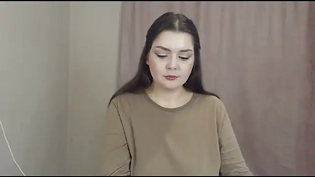 Snapshot of ohhhMie chatting on 10/28/25, 06:21 ohhhMie online show from 10/28/25, 06:21