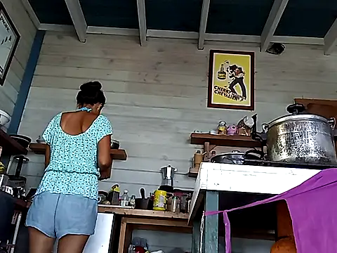 Snapshot of Luna-Natural chatting on 03/08/25, 07:31 Luna-Natural online show from 03/08/25, 07:31