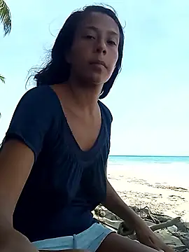 Snapshot of Luna-Natural chatting on 09/14/25, 04:17 Luna-Natural online show from 09/14/25, 04:17