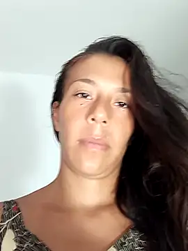 Snapshot of Luna-Natural chatting on 09/16/25, 02:01 Luna-Natural online show from 09/16/25, 02:01