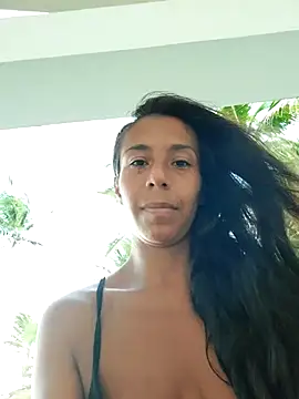 Snapshot of Luna-Natural chatting on 11/26/25, 09:05 Luna-Natural online show from 11/26/25, 09:05