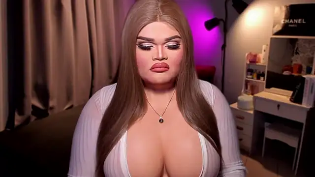 Snapshot of KarolinaThompson chatting on 12/07/24, 06:59 KarolinaThompson online show from 12/07/24, 06:59