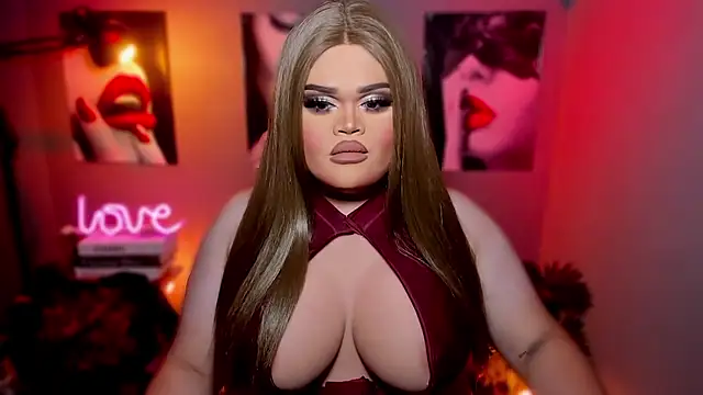 Snapshot of KarolinaThompson chatting on 09/23/25, 06:44 KarolinaThompson online show from 09/23/25, 06:44