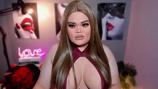 Snapshot of KarolinaThompson chatting on 10/12/25, 03:55 KarolinaThompson online show from 10/12/25, 03:55