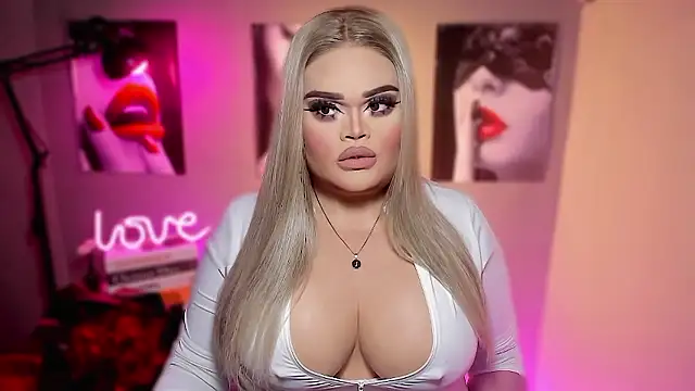 Snapshot of KarolinaThompson chatting on 01/11/26, 08:30 KarolinaThompson online show from 01/11/26, 08:30