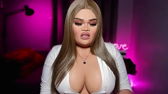 Snapshot of KarolinaThompson chatting on 03/04/26, 05:13 KarolinaThompson online show from 03/04/26, 05:13