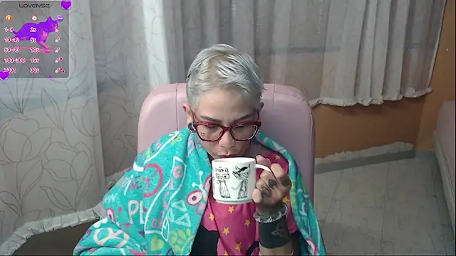 moon cat85 online show from 06/20/26, 01:36