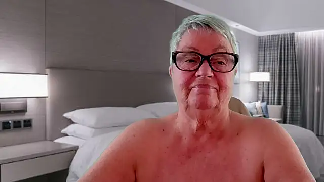 GrannyChrissy68 online show from 05/22/26, 08:47