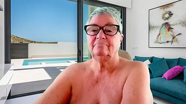 GrannyChrissy68 online show from 06/14/26, 01:24