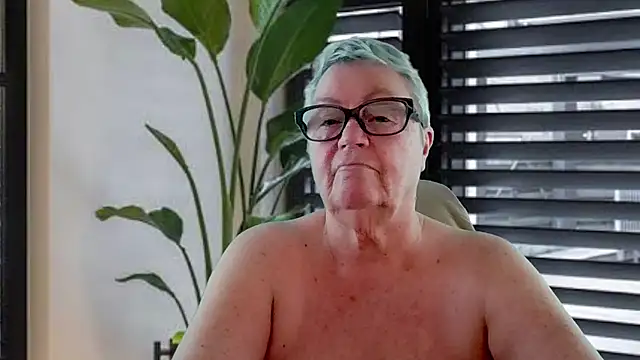 GrannyChrissy68 online show from 06/29/26, 01:55