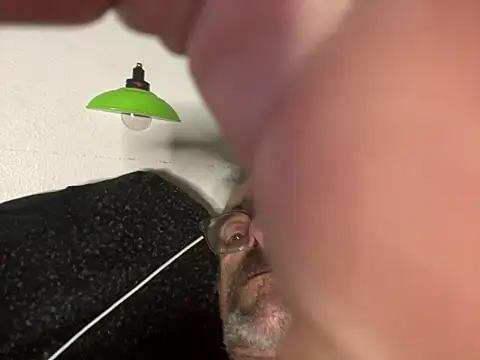 Snapshot of Trainee2Bpeed chatting on 09/12/25, 01:55 Trainee2Bpeed online show from 09/12/25, 01:55