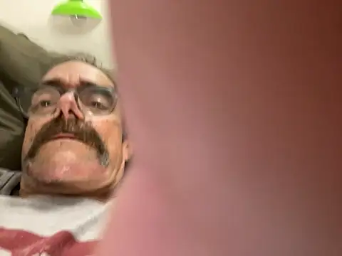 Snapshot of Trainee2Bpeed chatting on 09/23/25, 07:33 Trainee2Bpeed online show from 09/23/25, 07:33