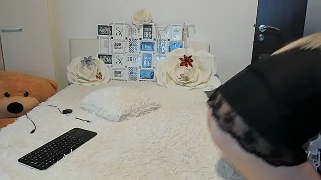 sweetemy4u online show from 12/14/25, 01:38