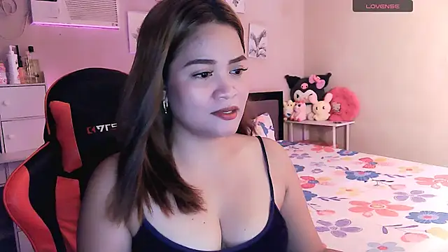 yenyen  online show from 05/27/26, 02:03