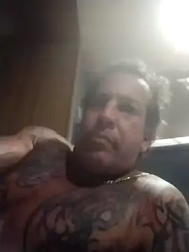 Snapshot of trucker1979 chatting on 09/28/25, 09:58 trucker1979 online show from 09/28/25, 09:58