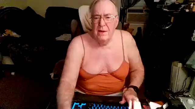 Snapshot of Toastir chatting on 10/01/25, 09:54 Toastir online show from 10/01/25, 09:54