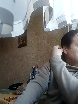 Snapshot of grzes19763 chatting on 03/21/25, 07:22 grzes19763 online show from 03/21/25, 07:22