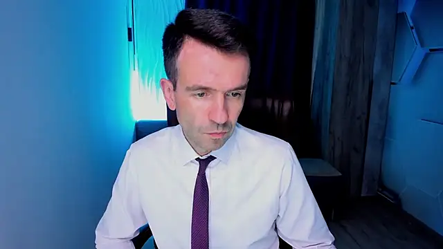 SteveTiger online show from 10/10/25, 12:15