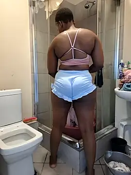 Snapshot of FitSelina66 chatting on 02/23/26, 12:13 FitSelina66 online show from 02/23/26, 12:13