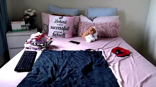 Snapshot of FitSelina66 chatting on 04/01/26, 01:01 FitSelina66 online show from 04/01/26, 01:01