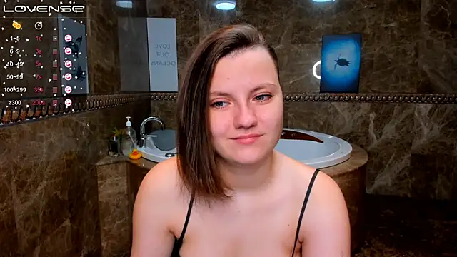 MelindaTin online show from 10/19/25, 12:11