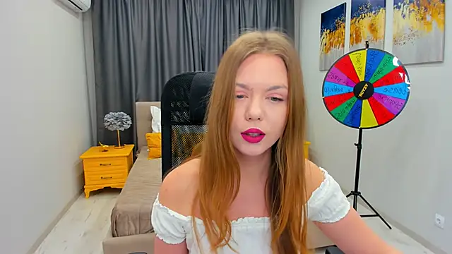 Strawberrye online show from 02/05/25, 03:34