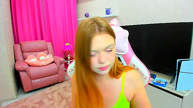 Strawberrye online show from 09/12/25, 03:28