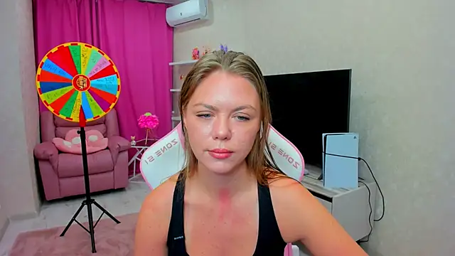 Strawberrye online show from 02/10/26, 03:21