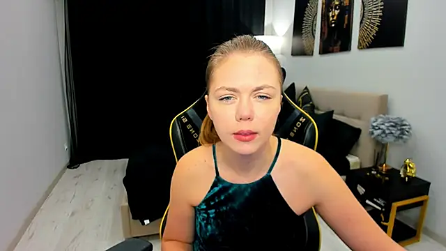 Strawberrye online show from 05/16/26, 03:25