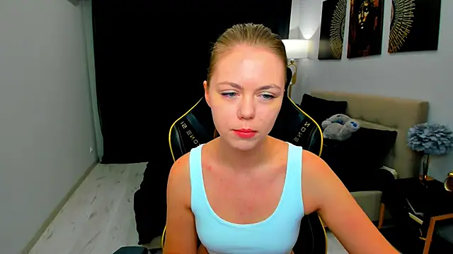 Strawberrye online show from 05/31/26, 03:26
