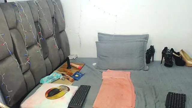 Snapshot of Tits__sweet chatting on 02/11/25, 03:29 Tits sweet online show from 02/11/25, 03:29