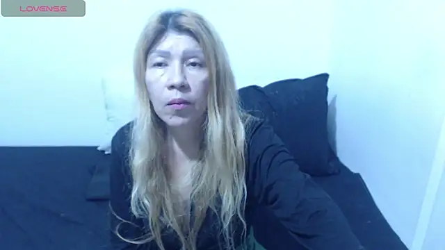 Dulce-Bella online show from 05/08/26, 02:44