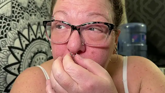 Snapshot of Miss_Phat_Booty chatting on 10/12/25, 03:27 Miss Phat Booty online show from 10/12/25, 03:27