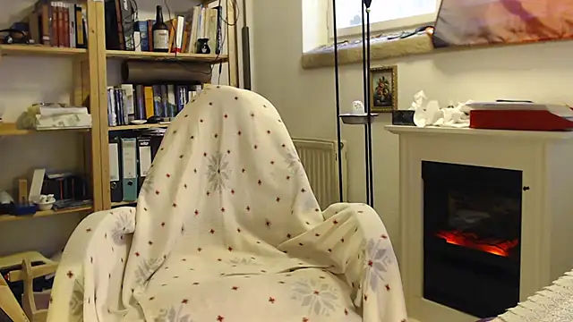 Snapshot of tibe50 chatting on 11/05/25, 08:47 tibe50 online show from 11/05/25, 08:47