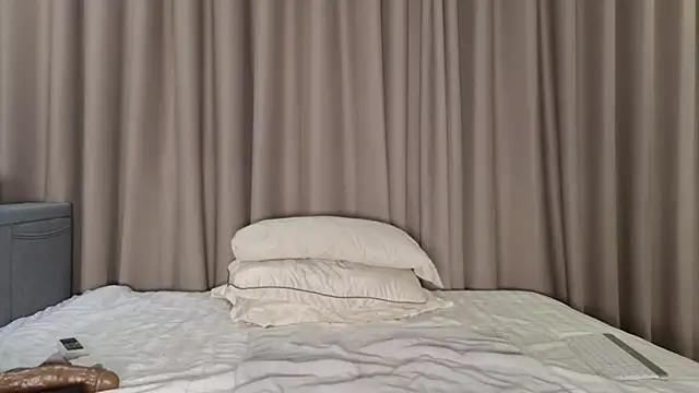 LucyNuty online show from 11/17/25, 11:16