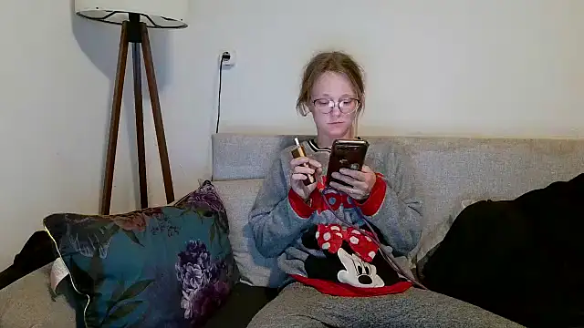 little-leni online show from 03/19/26, 07:29