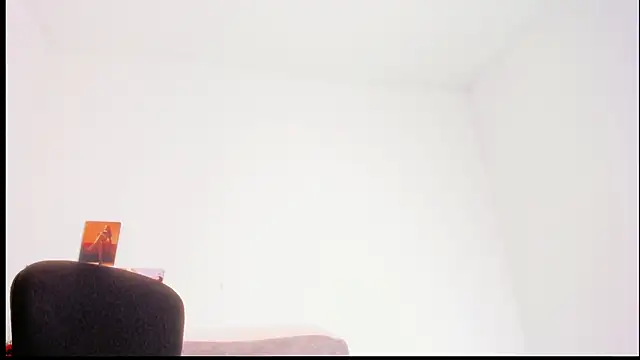 MIss Kendall  online show from 03/06/25, 11:09